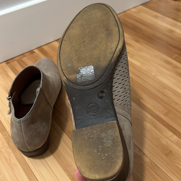 Lucky Brand size ankle boots - like new! - Picture 4 of 5